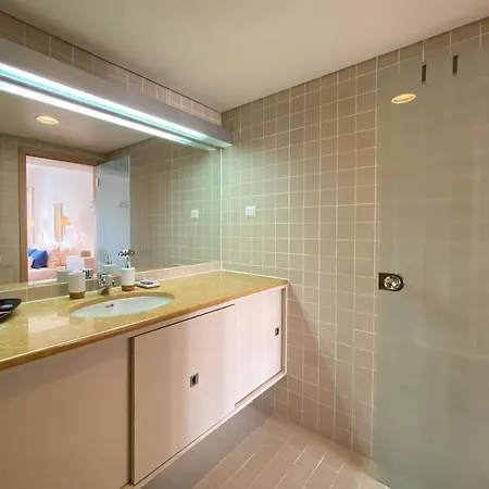 Marina View 2 Bedrooms And Terrace 公寓 *