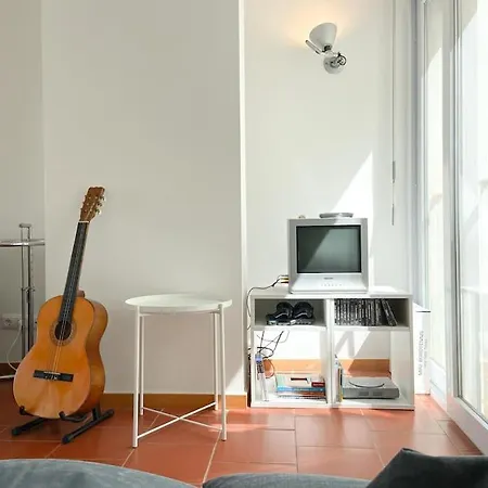 Marina View 2 Bedrooms And Terrace Apartment *